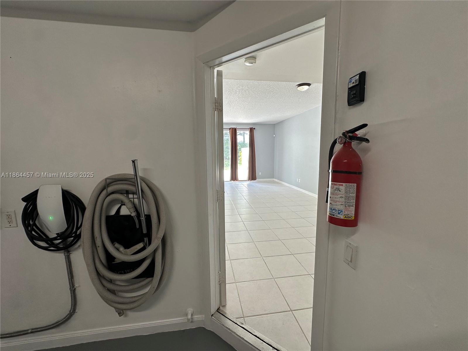 CATALINA LAKES - Residential