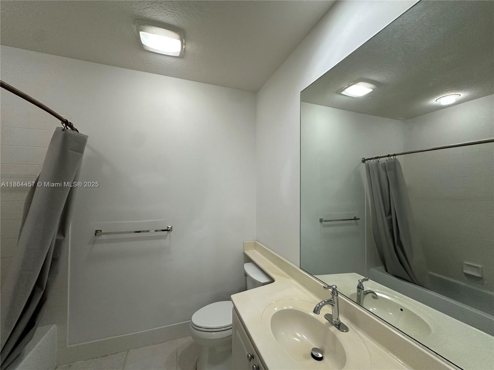 CATALINA LAKES - Residential
