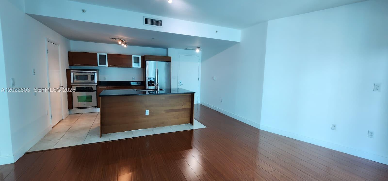 QUANTUM ON THE BAY CONDO - Residential