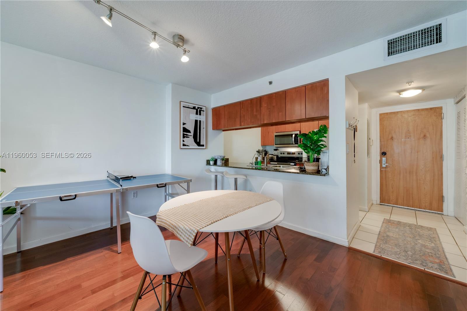 THE CLUB AT BRICKELL BAY - Residential Lease