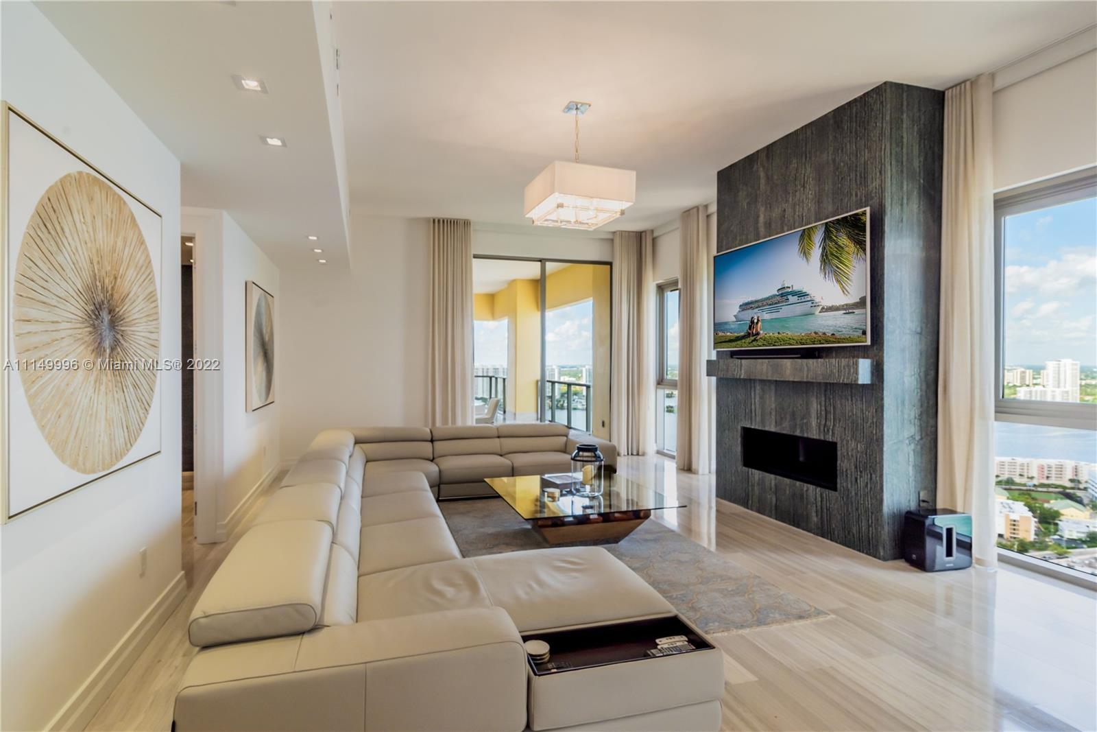 MANSIONS AT ACQUALINA - Residential