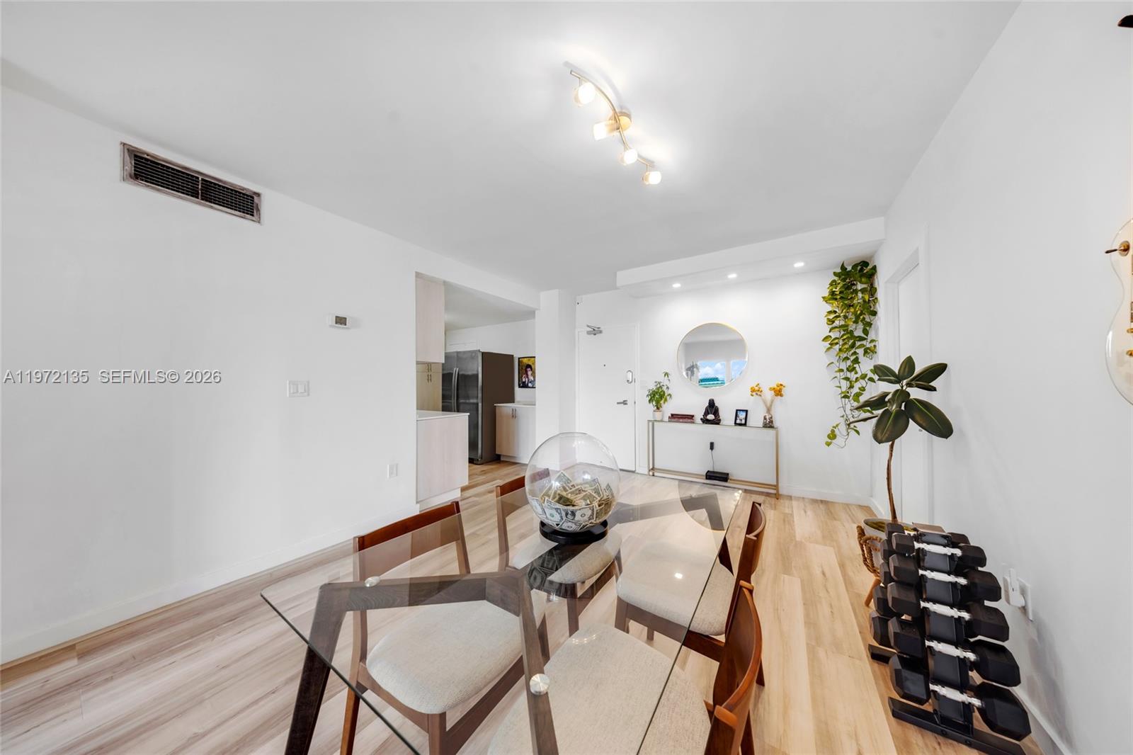 ARLEN HOUSE CONDO - Residential