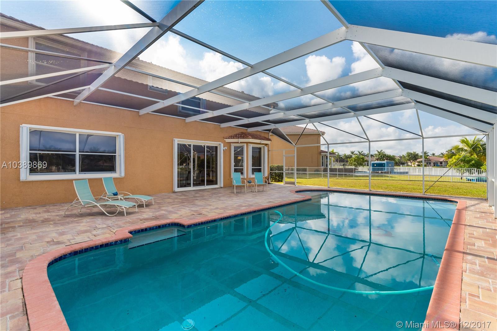 PEMBROKE FALLS PH 5 - Residential