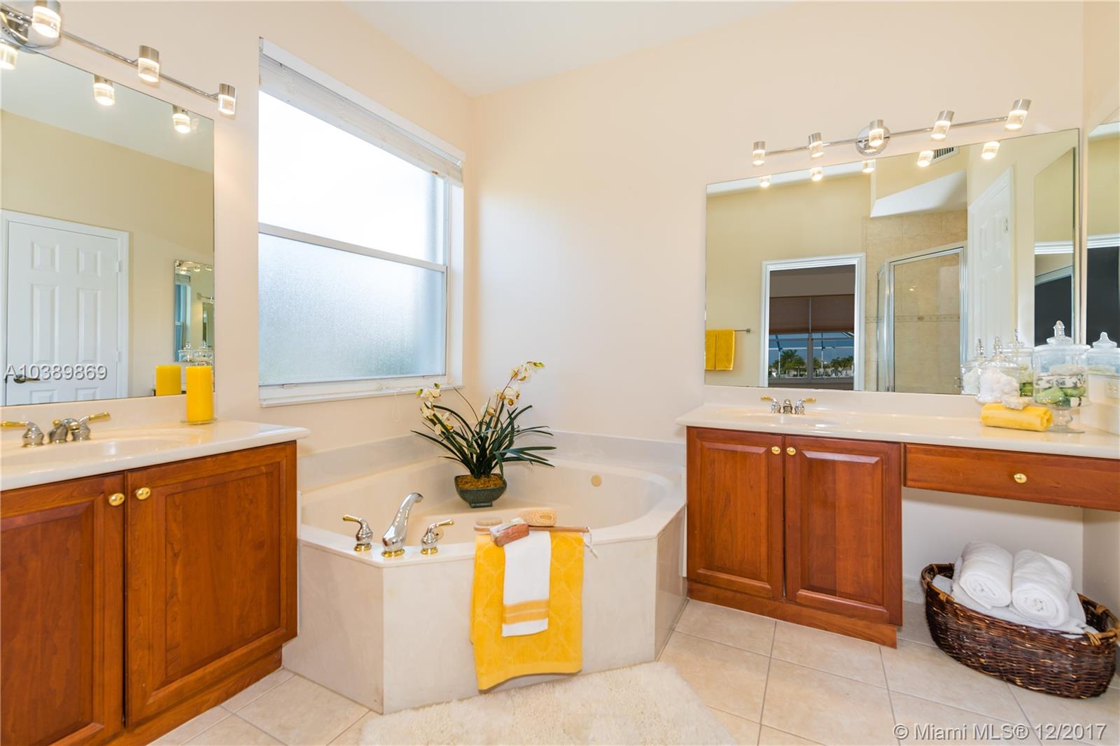 PEMBROKE FALLS PH 5 - Residential