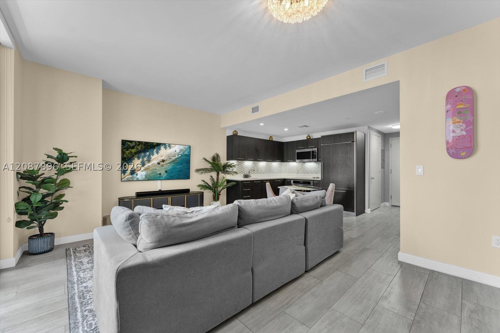 45 SW 9th St 1002