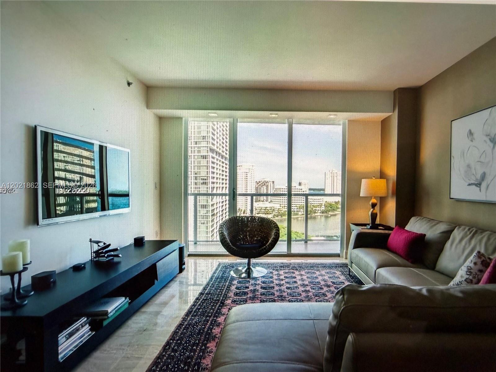 500 Brickell Ave 1600