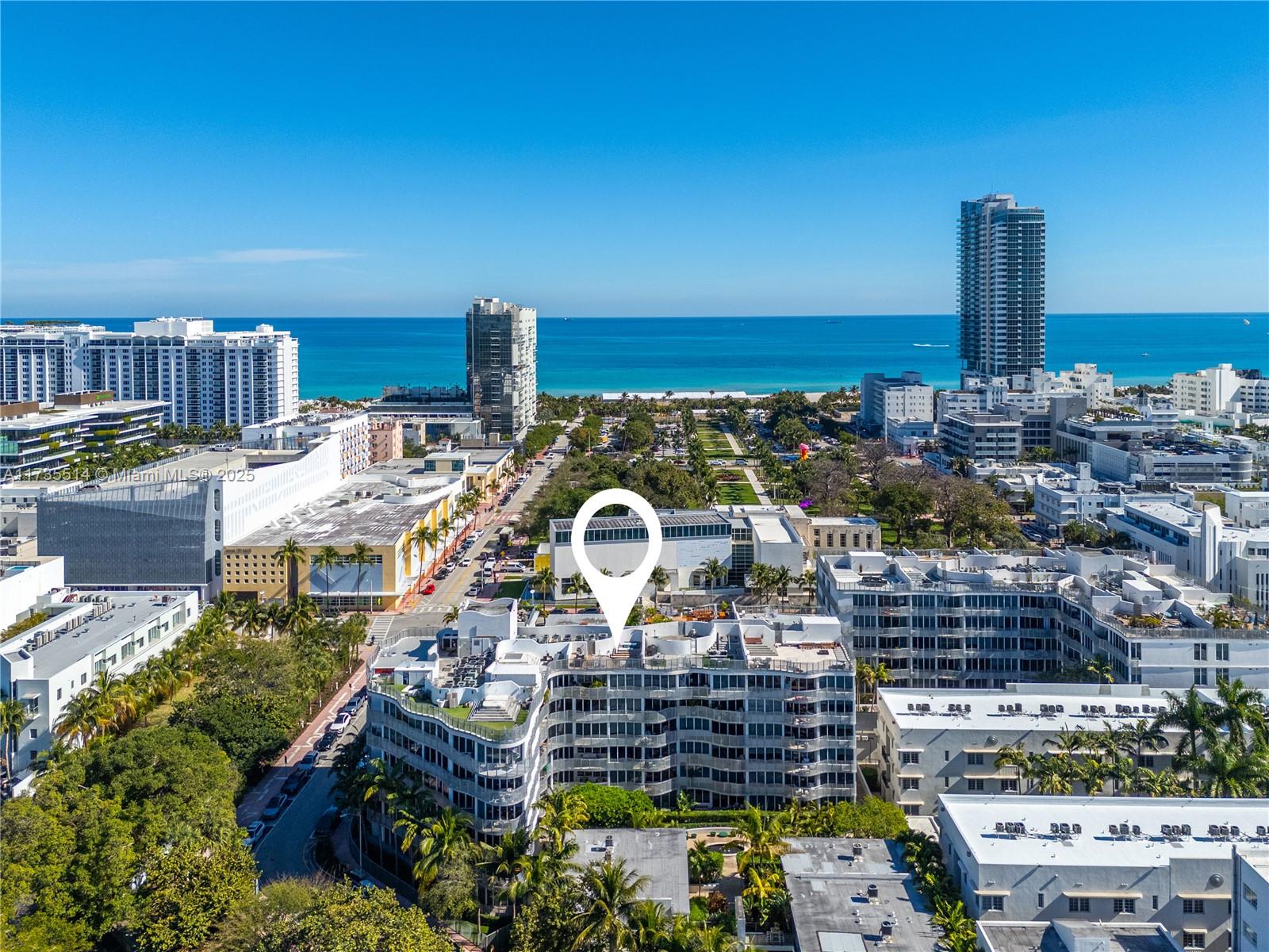 2155 Washington Ct 208, Miami Beach, Miami-Dade County, Florida - 1 Bedrooms  
2 Bathrooms - 