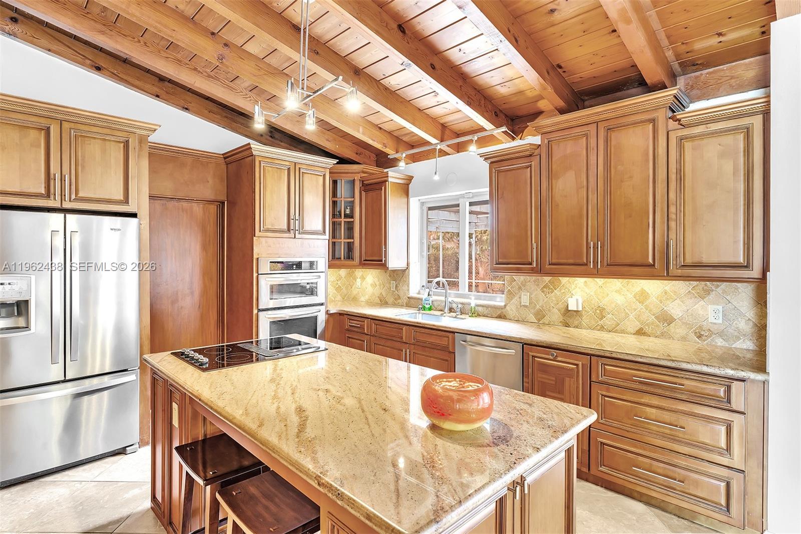 MEEKINS HILLS - Residential