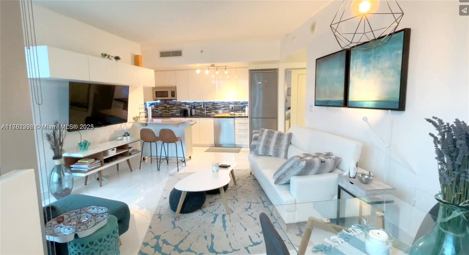 Rental Property at 92 Sw 3rd St 2906, Miami, Broward County, Florida - Bedrooms: 2 
Bathrooms: 2  - $3,700 MO.