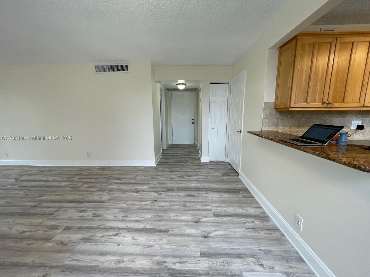 9471 Evergreen Pl 401