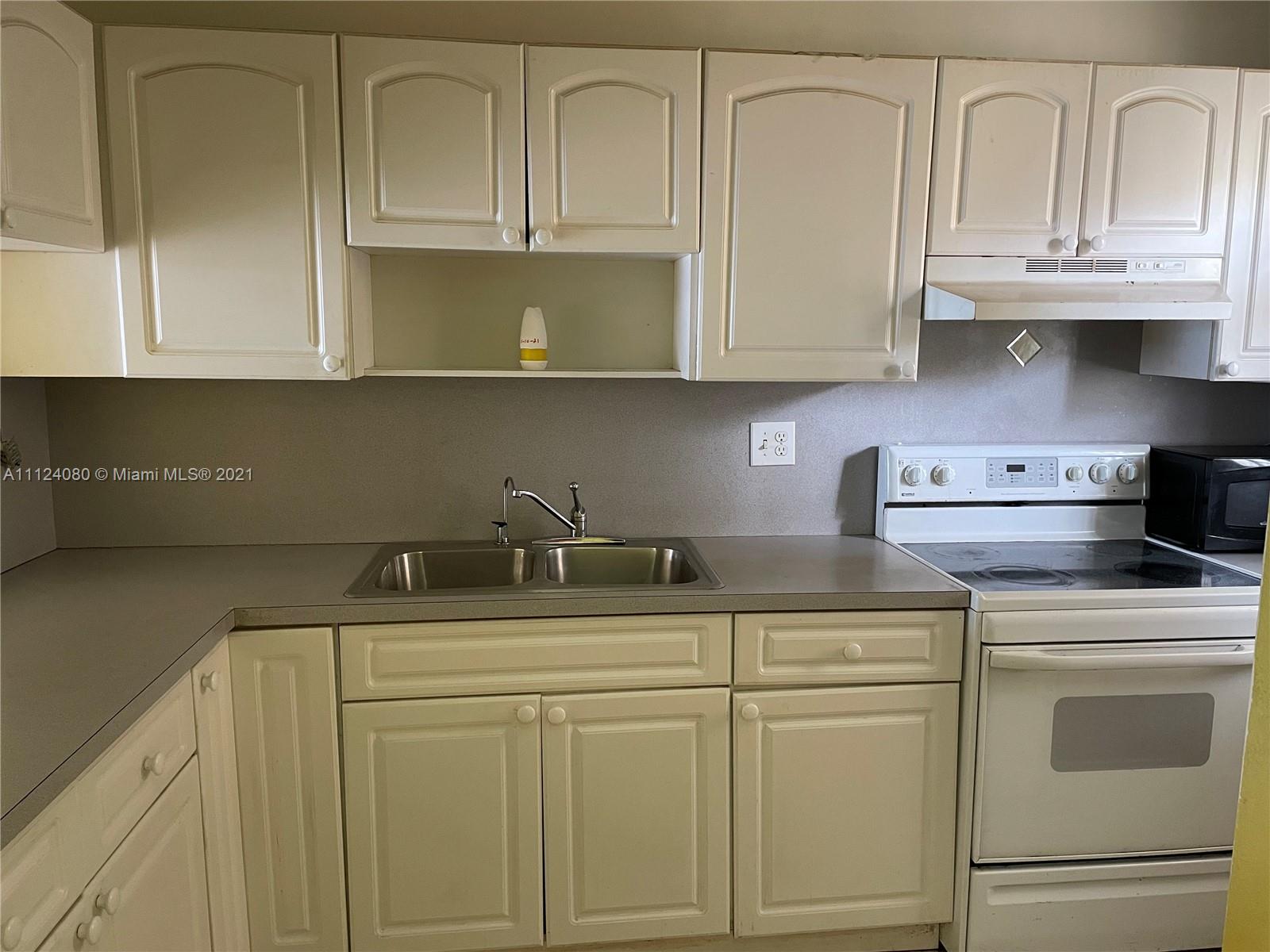 TOWERS OF WESTLAND CONDO - Residential