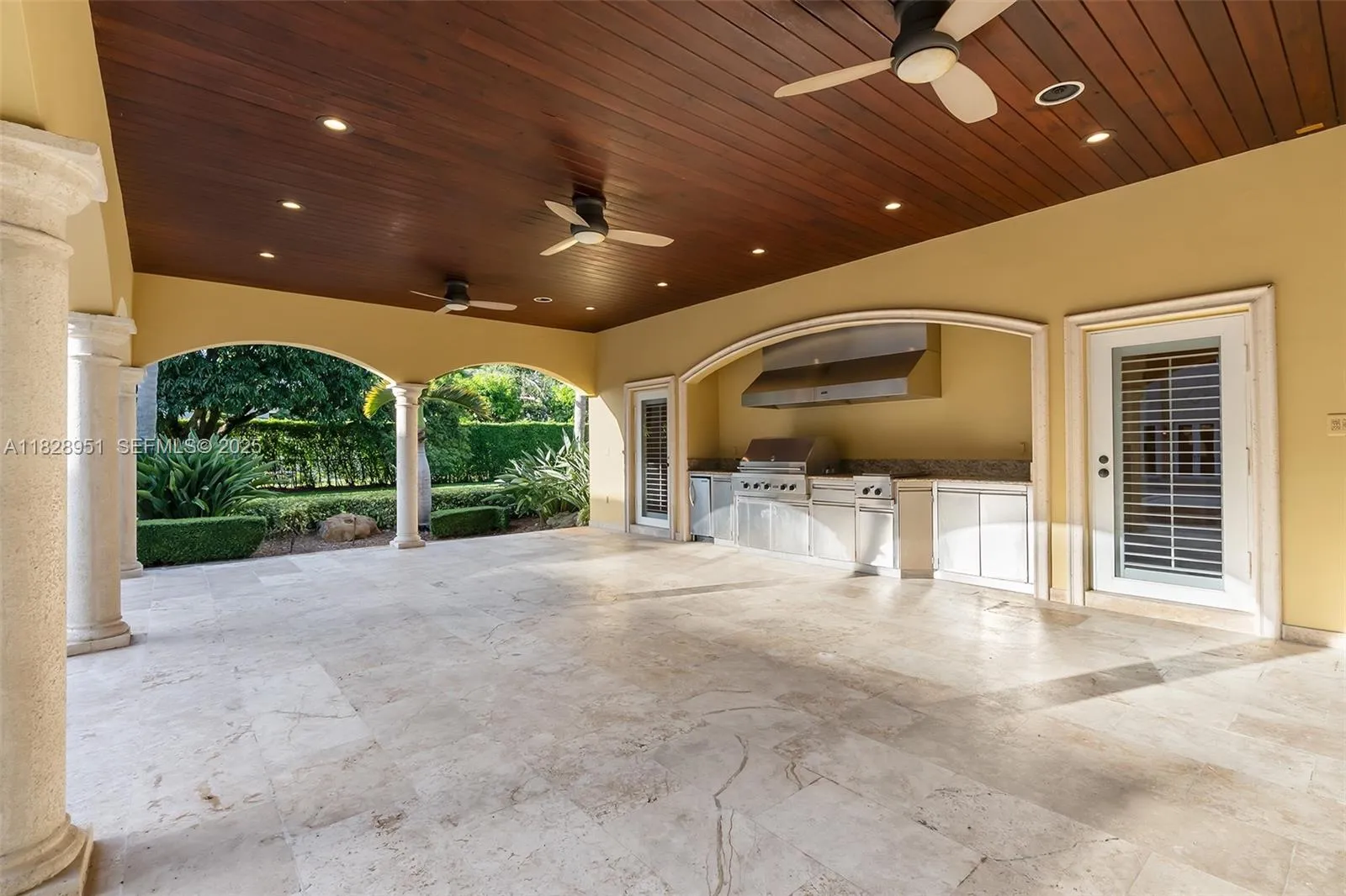 Pinecrest, Florida 33156, United States, 6 Bedrooms Bedrooms, ,8 BathroomsBathrooms,Residential,Active,159755