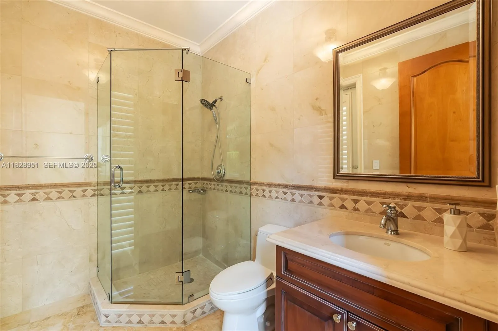 Pinecrest, Florida 33156, United States, 6 Bedrooms Bedrooms, ,8 BathroomsBathrooms,Residential,Active,159755