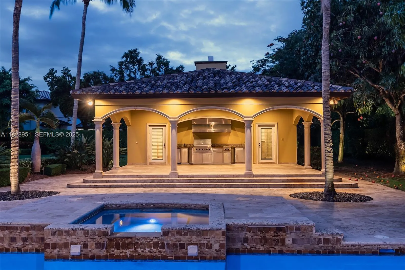 Pinecrest, Florida 33156, United States, 6 Bedrooms Bedrooms, ,8 BathroomsBathrooms,Residential,Active,159755