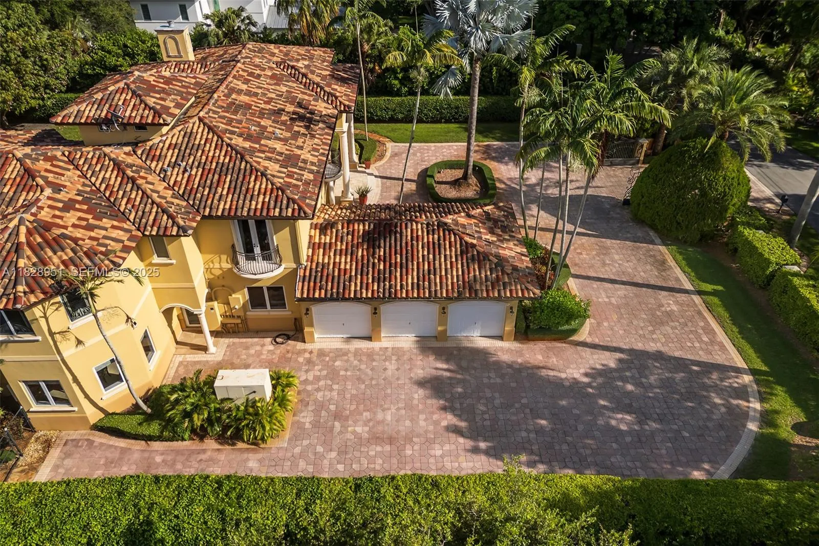 Pinecrest, Florida 33156, United States, 6 Bedrooms Bedrooms, ,8 BathroomsBathrooms,Residential,Active,159755