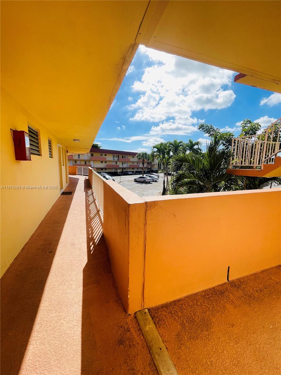 SECOND HORIZONS CONDO - Residential