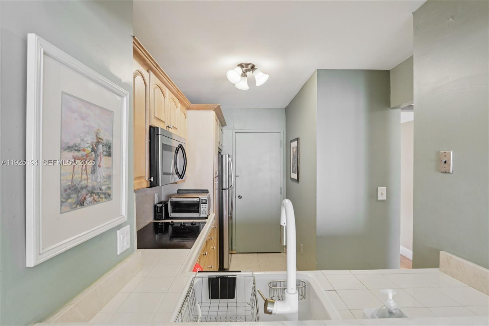 HEMISPHERES CONDO - Residential