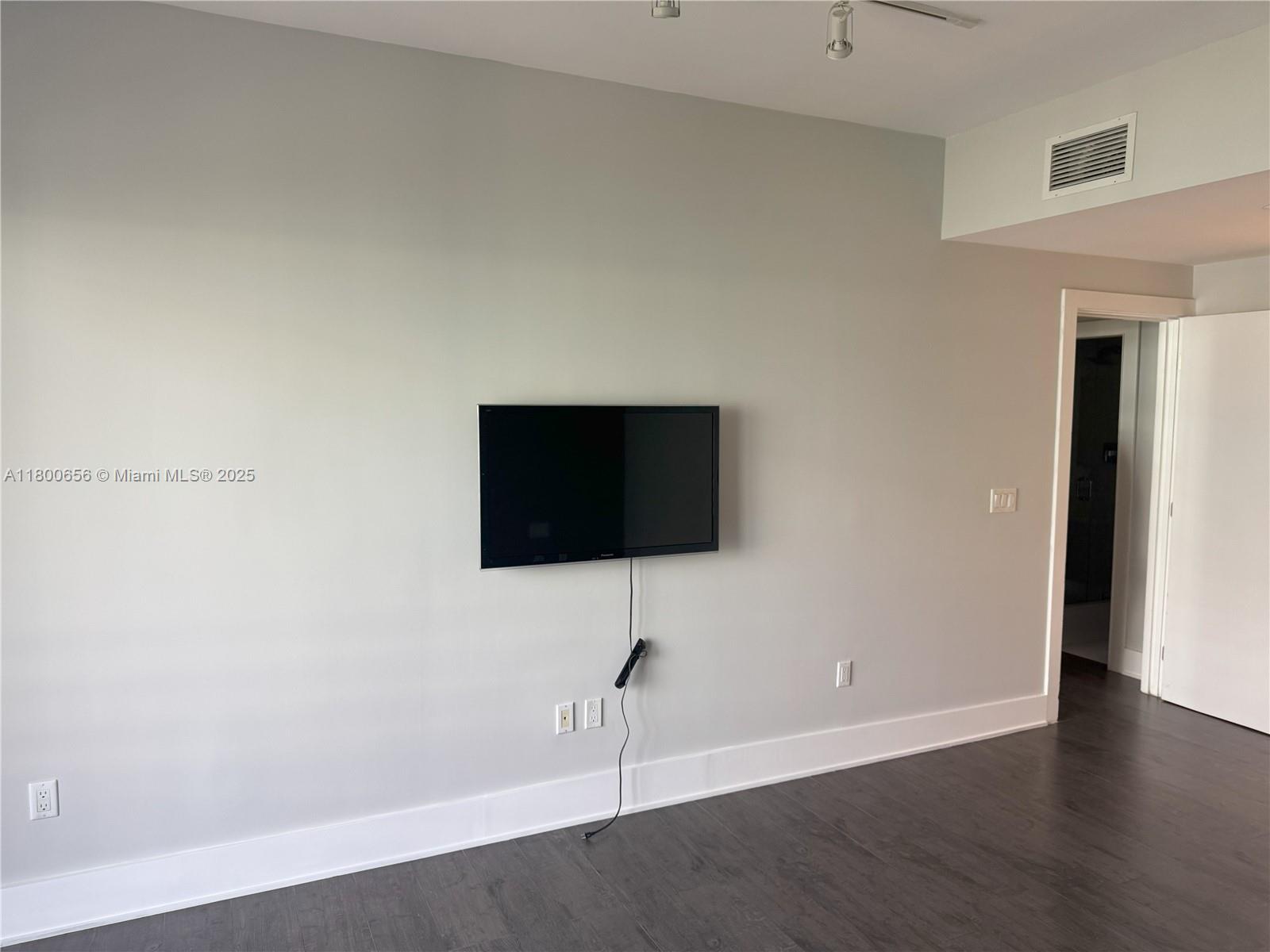 NAUTICA CONDO - Residential