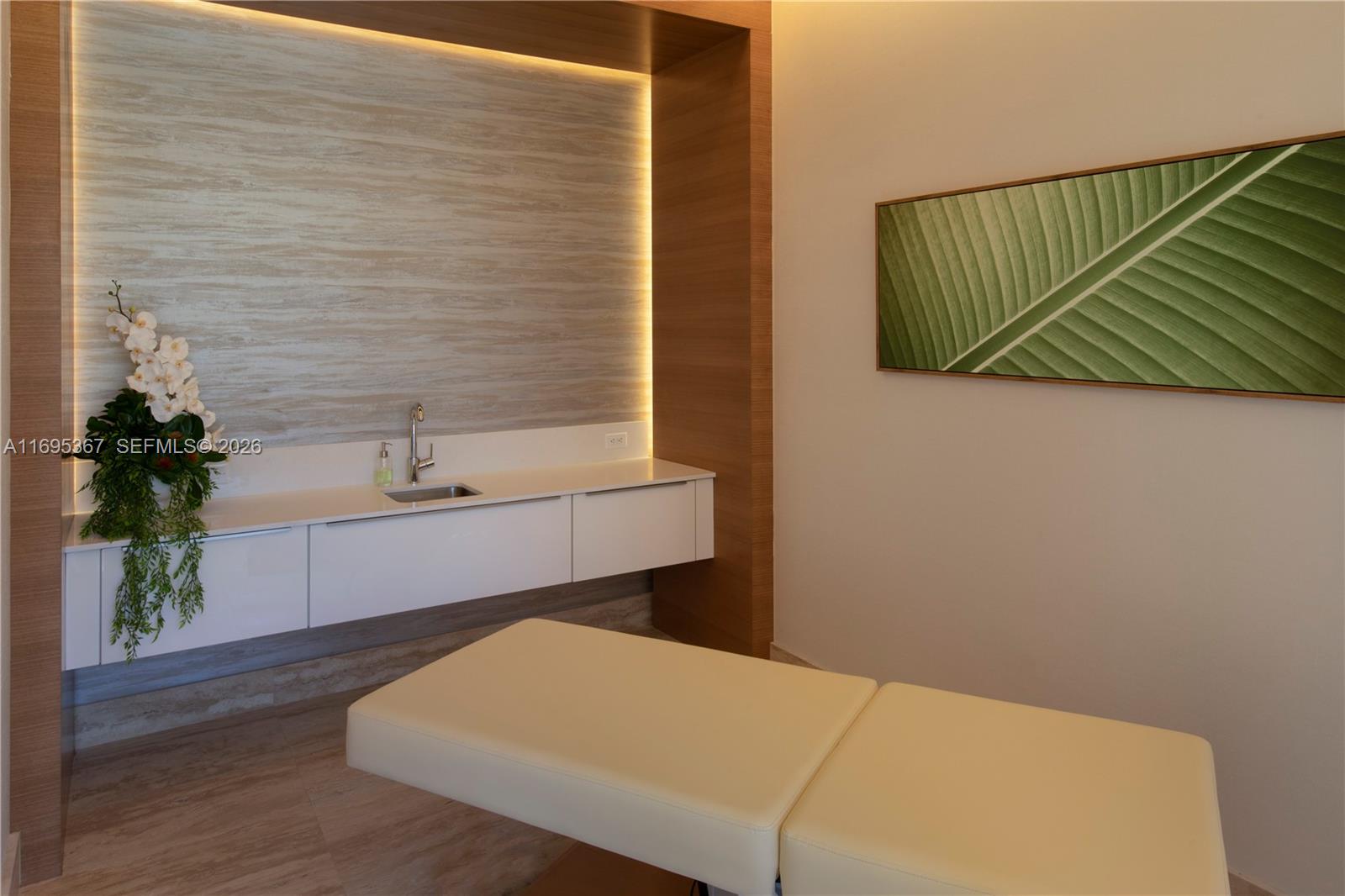 THE HARBOUR SOUTH CONDO - Residential