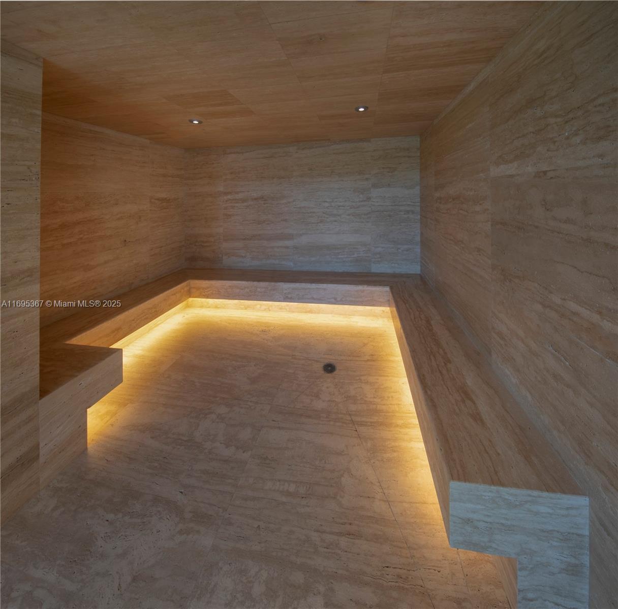 THE HARBOUR SOUTH CONDO - Residential