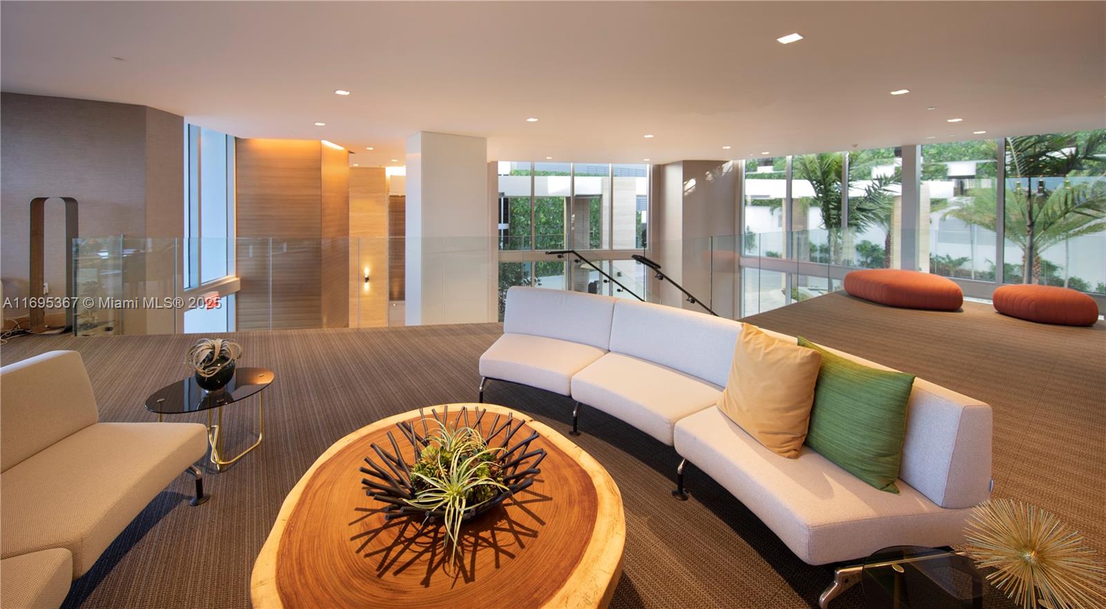 THE HARBOUR SOUTH CONDO - Residential