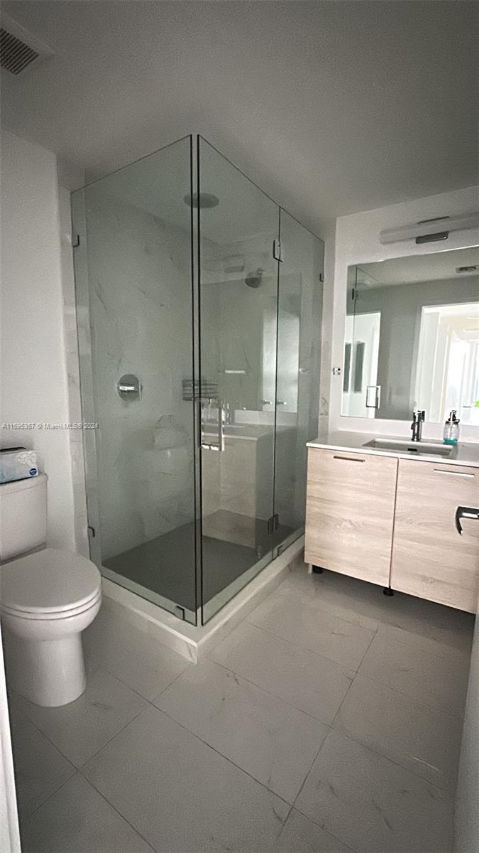 THE HARBOUR SOUTH CONDO - Residential
