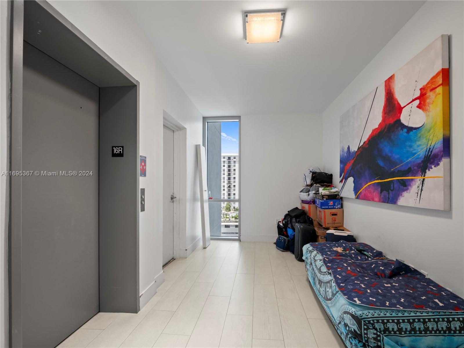 THE HARBOUR SOUTH CONDO - Residential