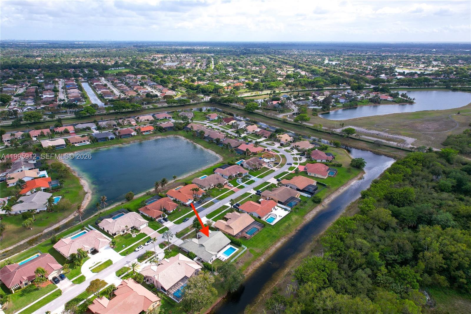 ISLAND LAKES SEC 1 1 - Residential