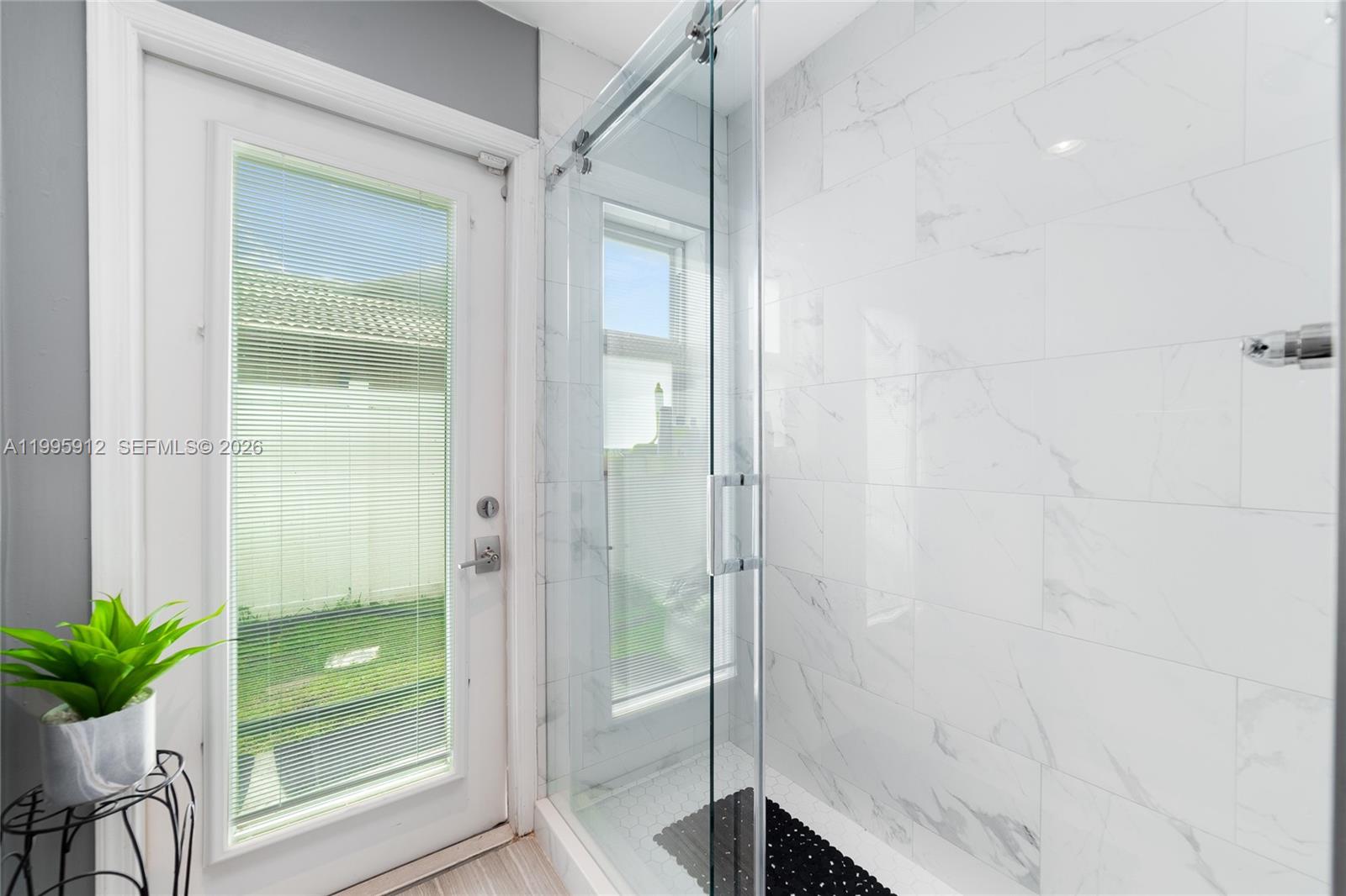 ISLAND LAKES SEC 1 1 - Residential