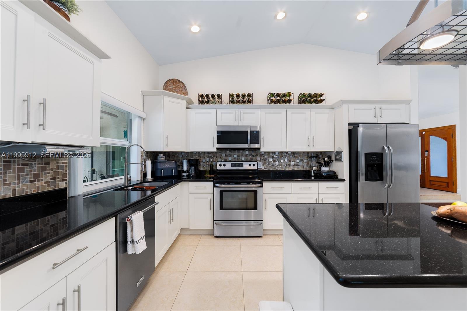 ISLAND LAKES SEC 1 1 - Residential