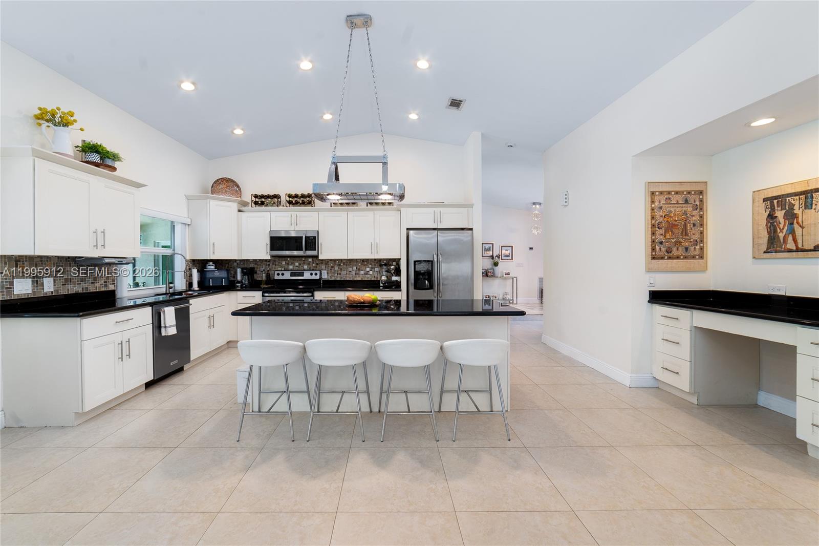 ISLAND LAKES SEC 1 1 - Residential