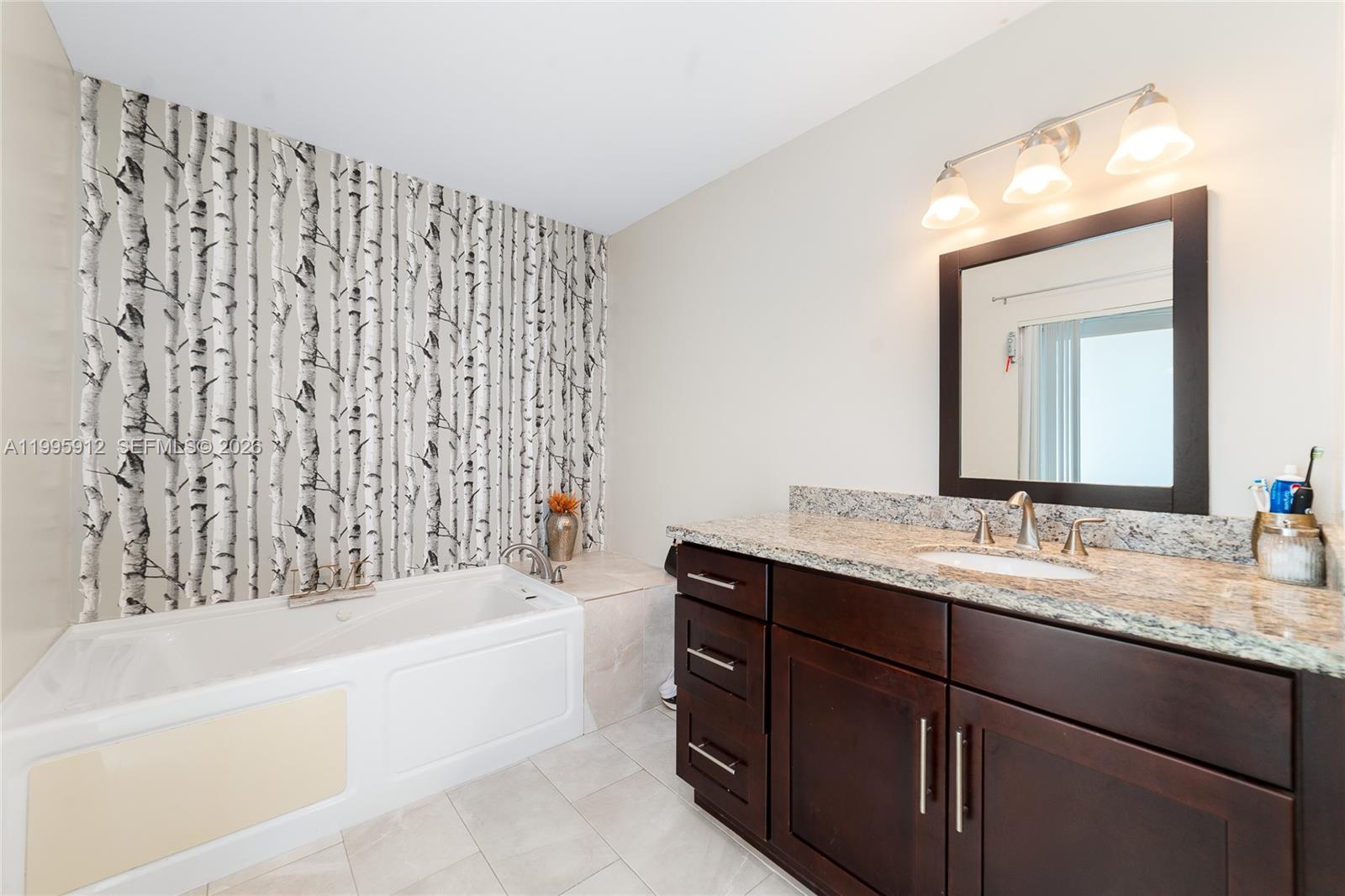 ISLAND LAKES SEC 1 1 - Residential