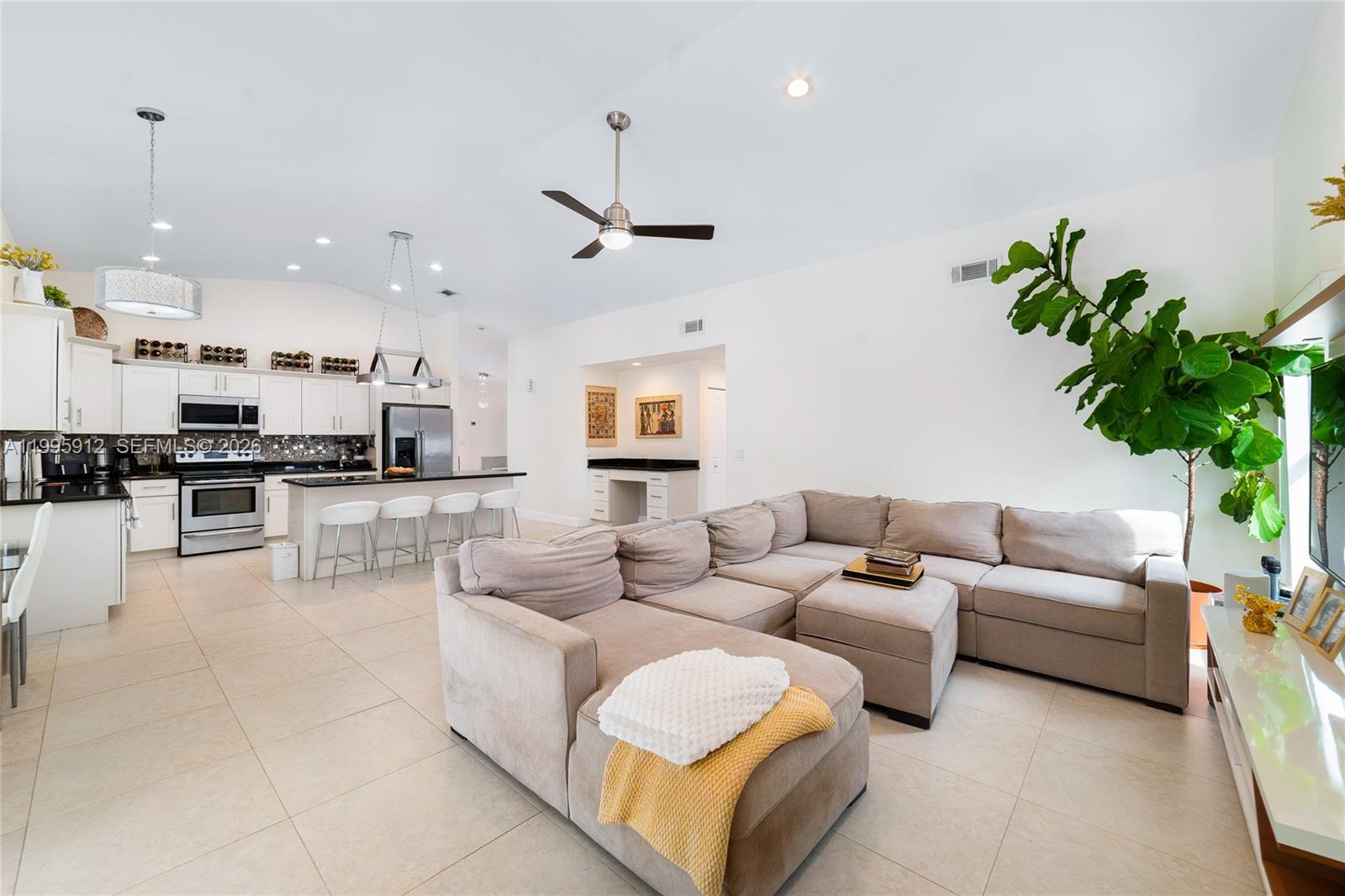 ISLAND LAKES SEC 1 1 - Residential