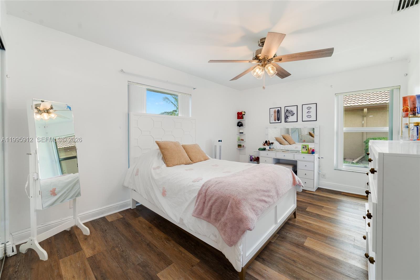 ISLAND LAKES SEC 1 1 - Residential