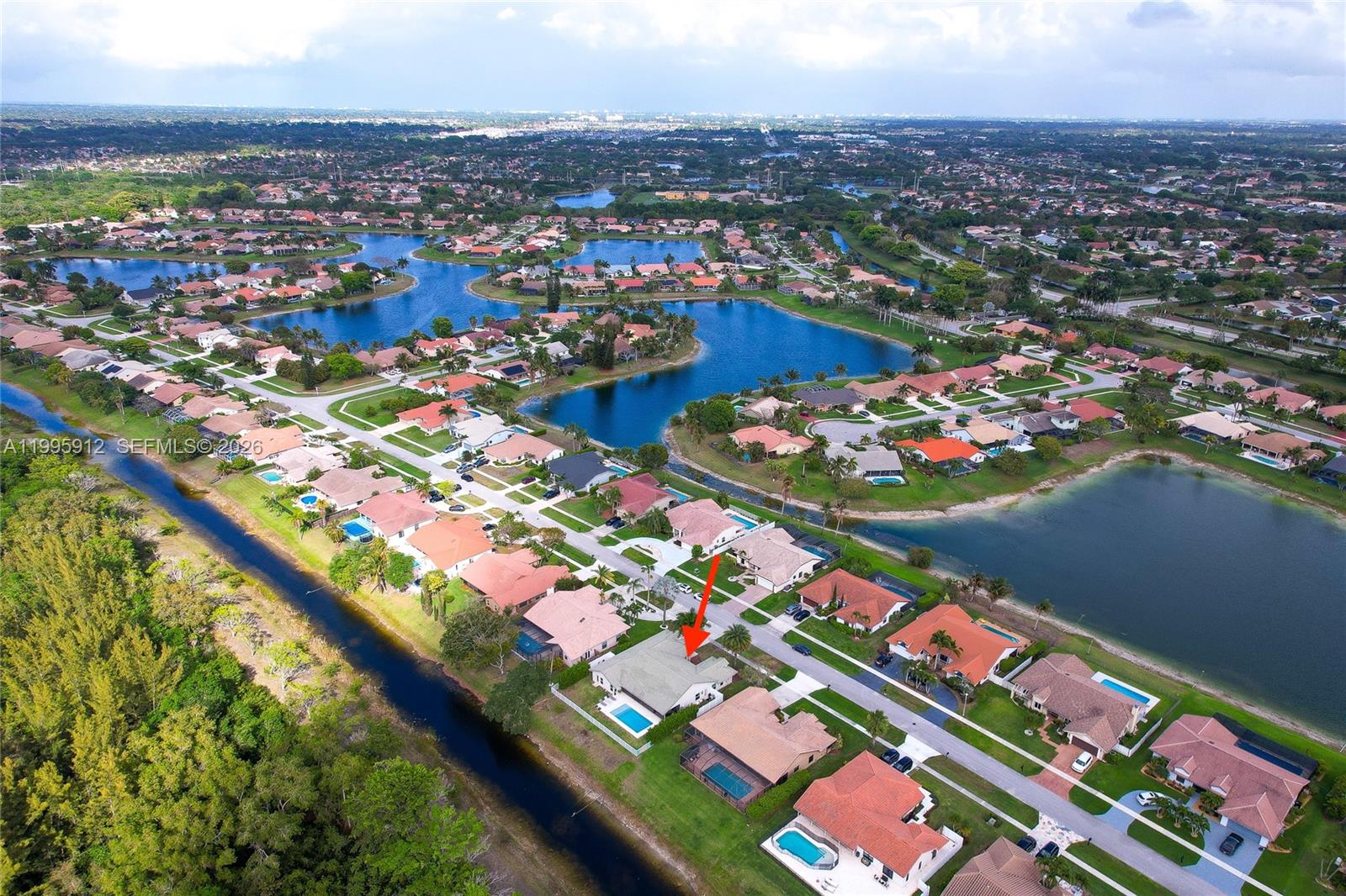 ISLAND LAKES SEC 1 1 - Residential