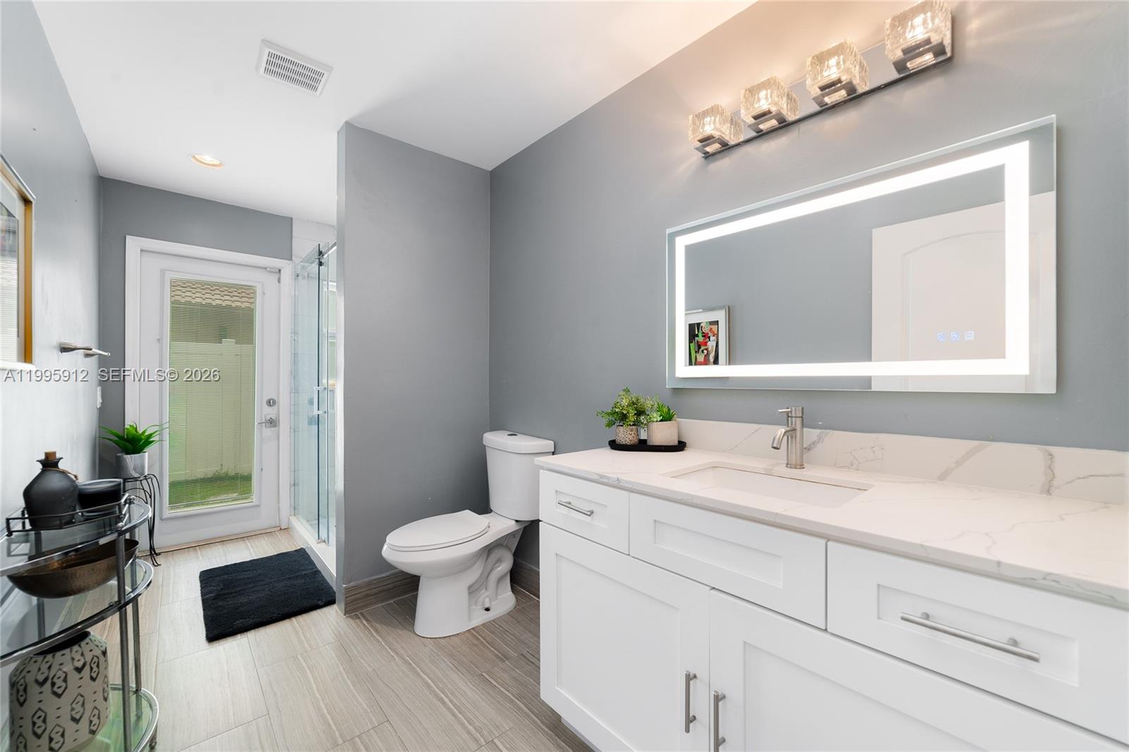 ISLAND LAKES SEC 1 1 - Residential