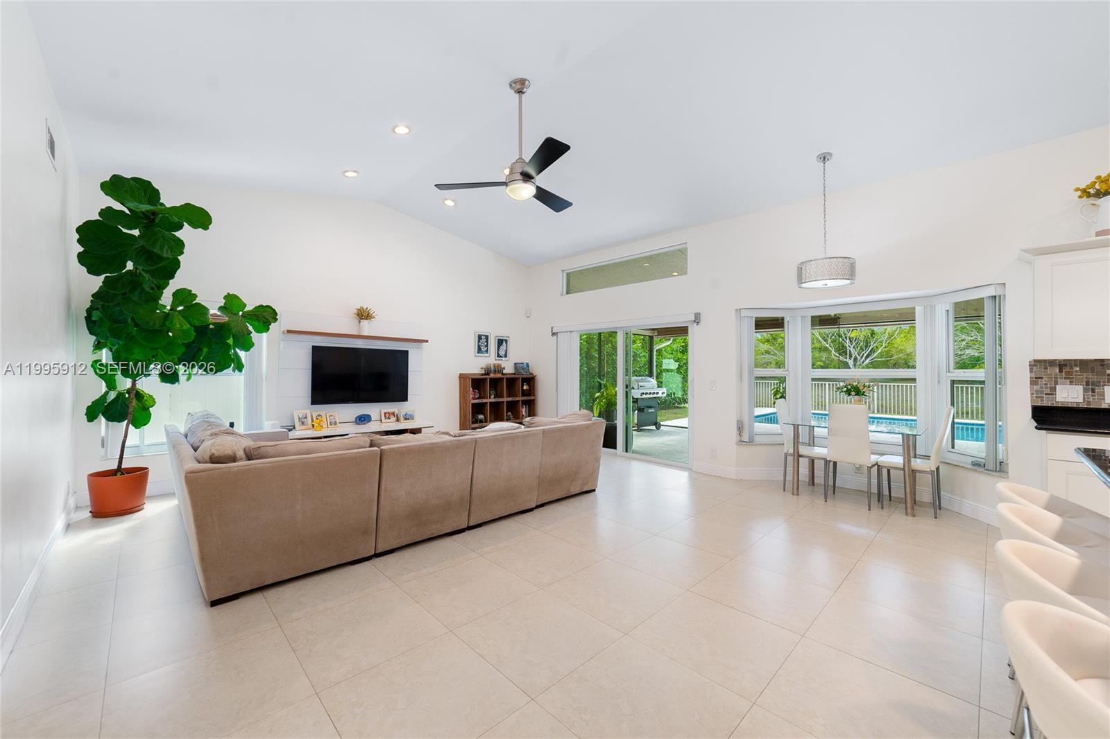 ISLAND LAKES SEC 1 1 - Residential