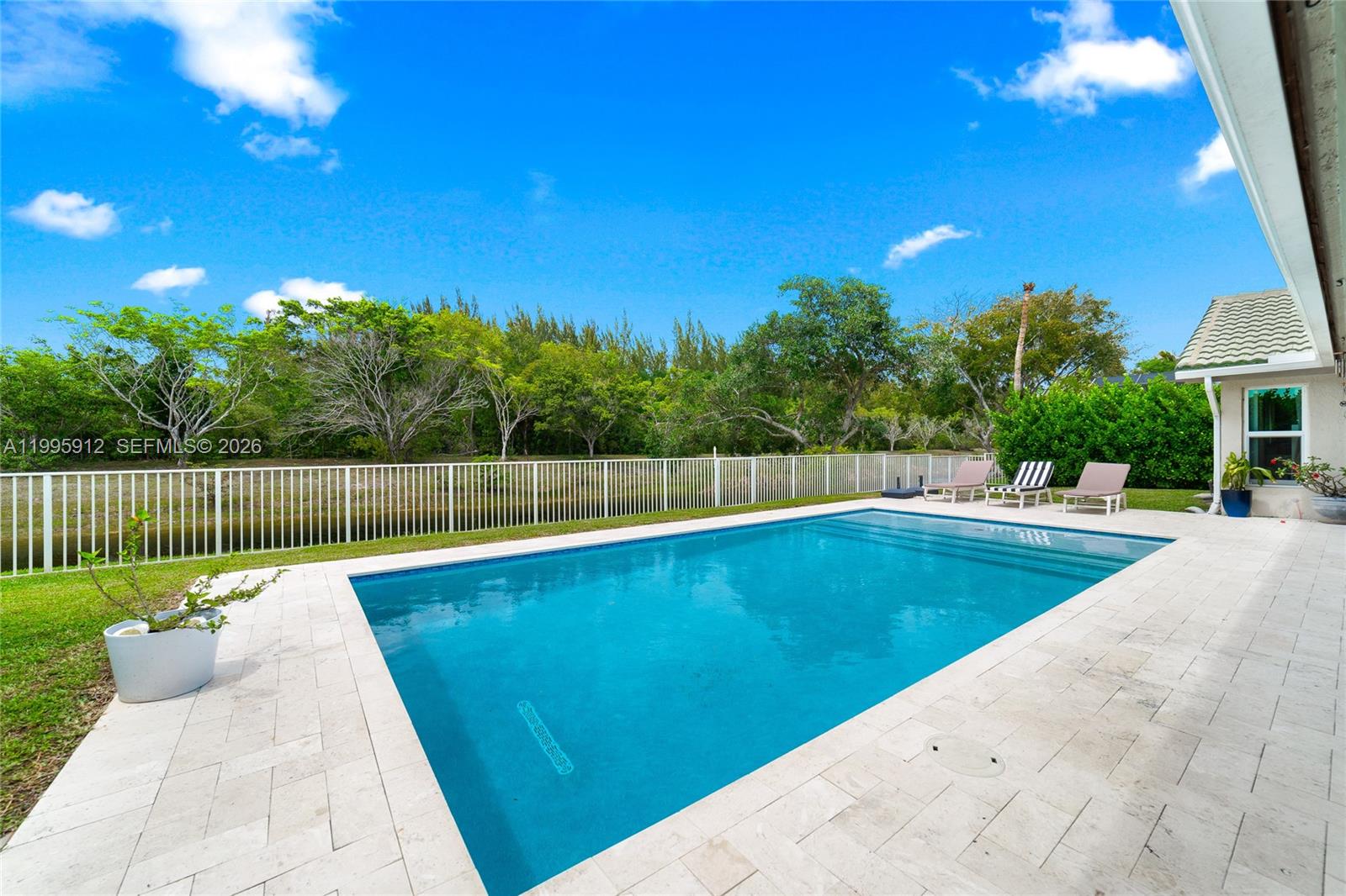 ISLAND LAKES SEC 1 1 - Residential