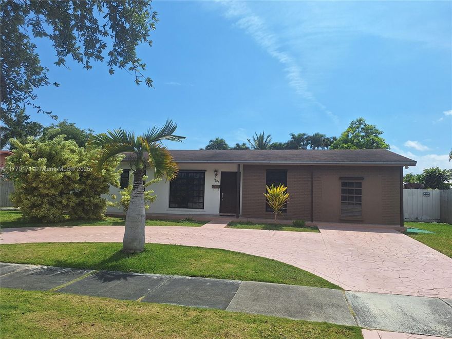 Great 5 bedrooms and 3 full bathrooms home for sale in a desirable/family-oriented neighborhood. Shingle roof installed in 2014 and central A/C installed in 2020. There is a spacious in-law quarters with a large private backyard, space for a large boat or R.V. This neighborhood has excellent schools. A must see!!!