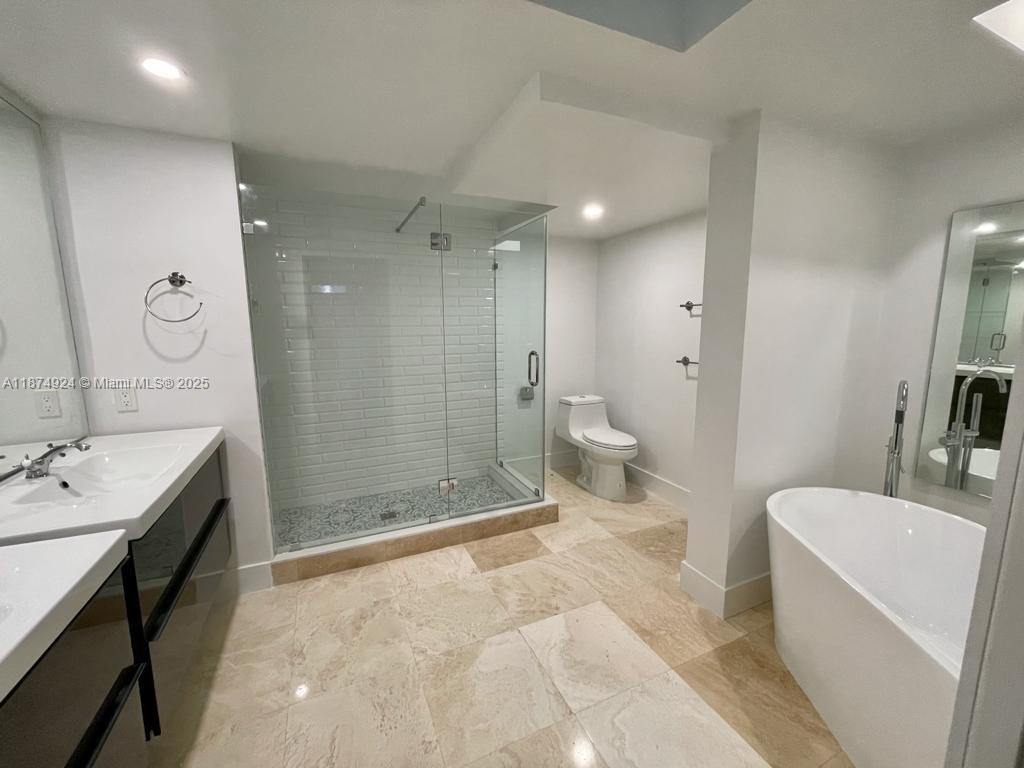 KEY COLONY NO 4 CONDO - Residential Lease