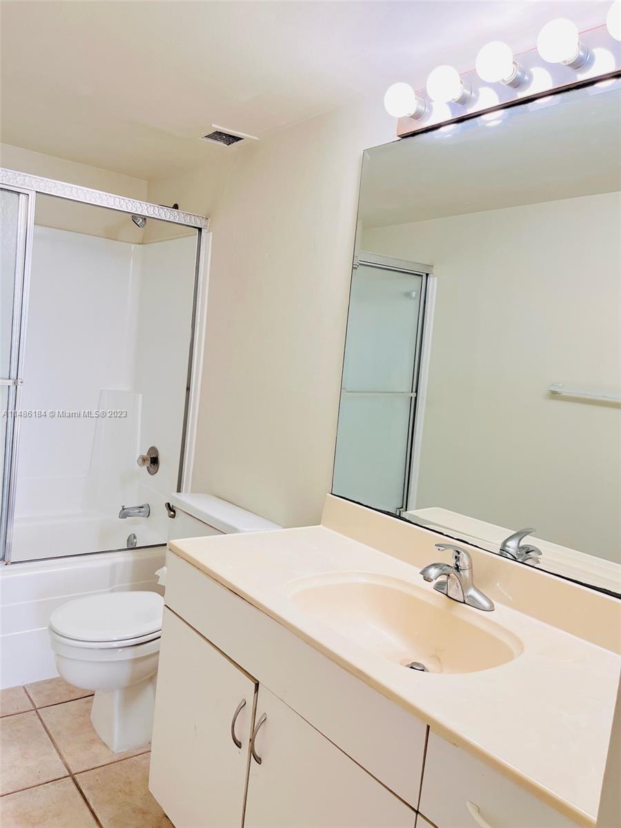 SAILBOAT CAY CONDO - Residential Lease