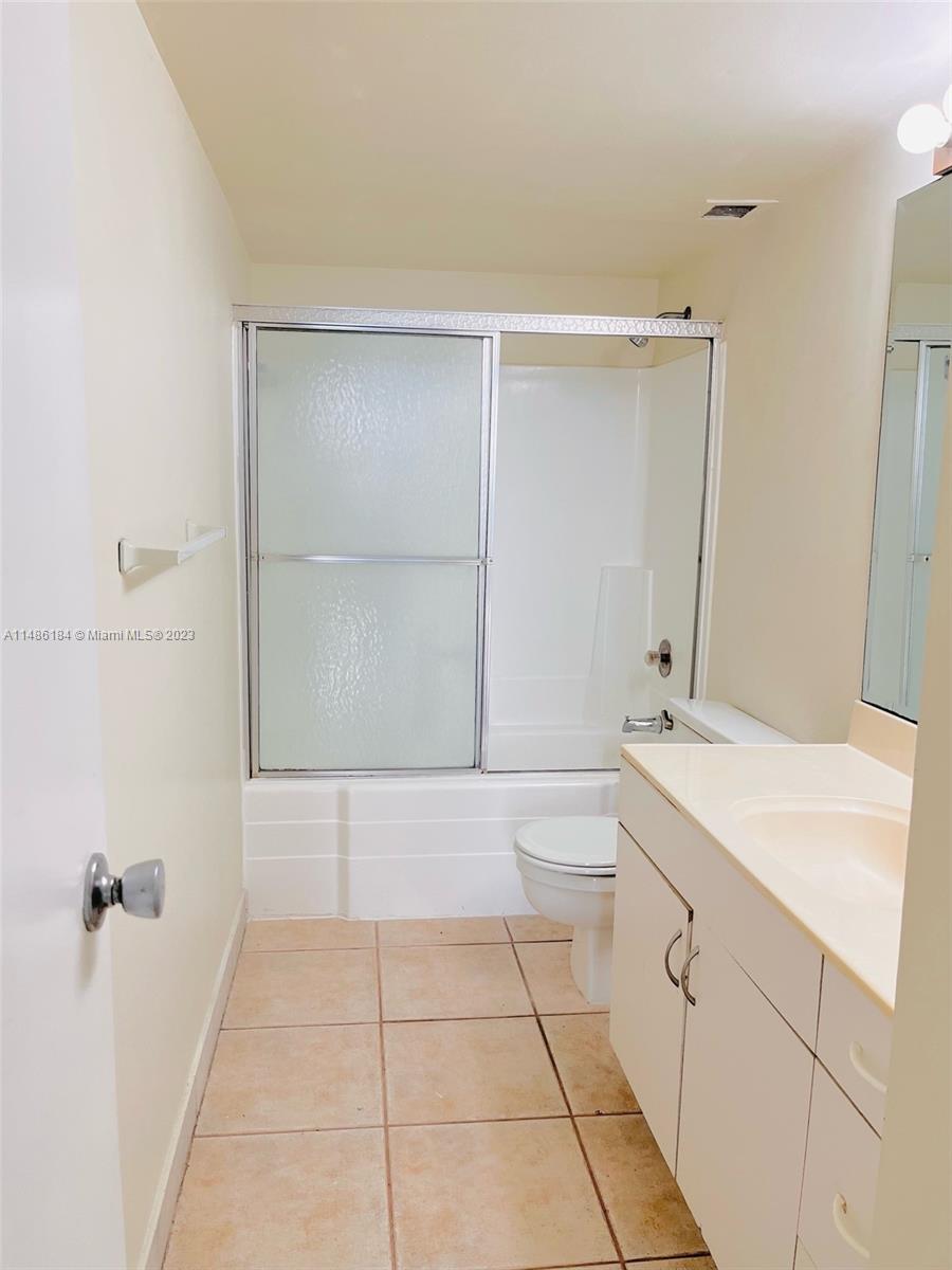 SAILBOAT CAY CONDO - Residential Lease