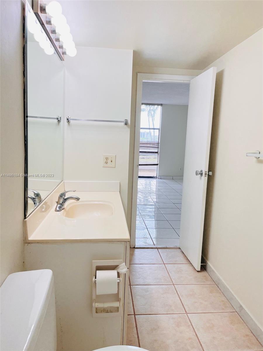 SAILBOAT CAY CONDO - Residential Lease