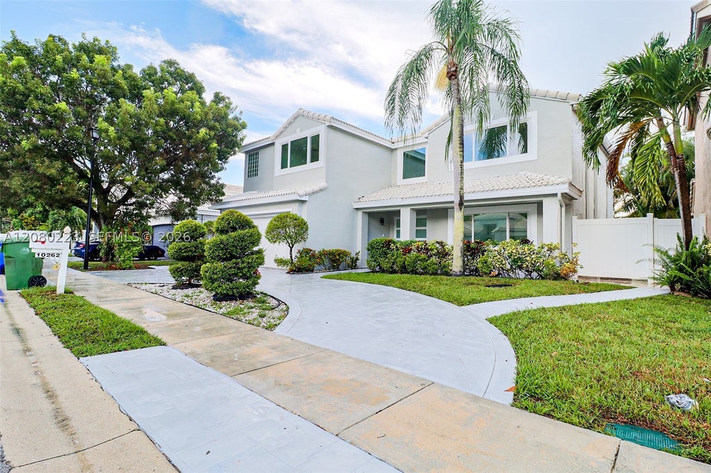 Photo of 10262 SW 9th Ln, Pembroke Pines, FL 33025 (MLS # A12080223)