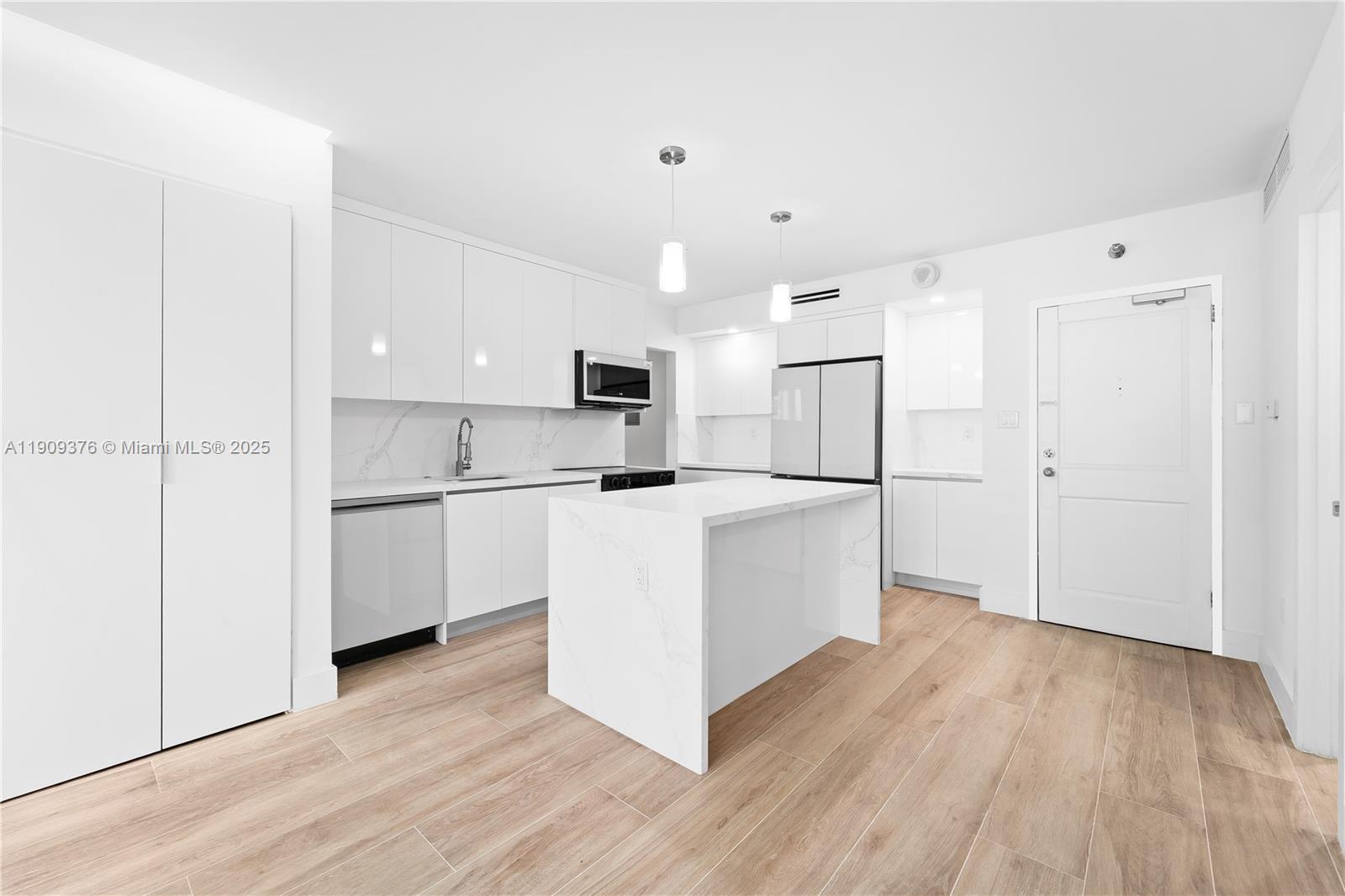 THE PLAZA OF BAL HARBOUR - Residential Lease