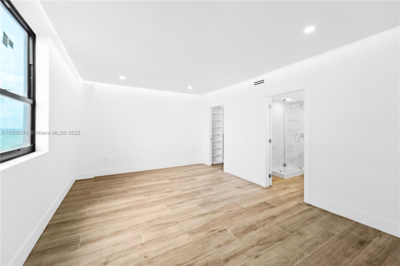 THE PLAZA OF BAL HARBOUR - Residential Lease