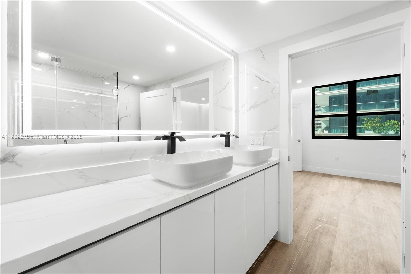 THE PLAZA OF BAL HARBOUR - Residential Lease