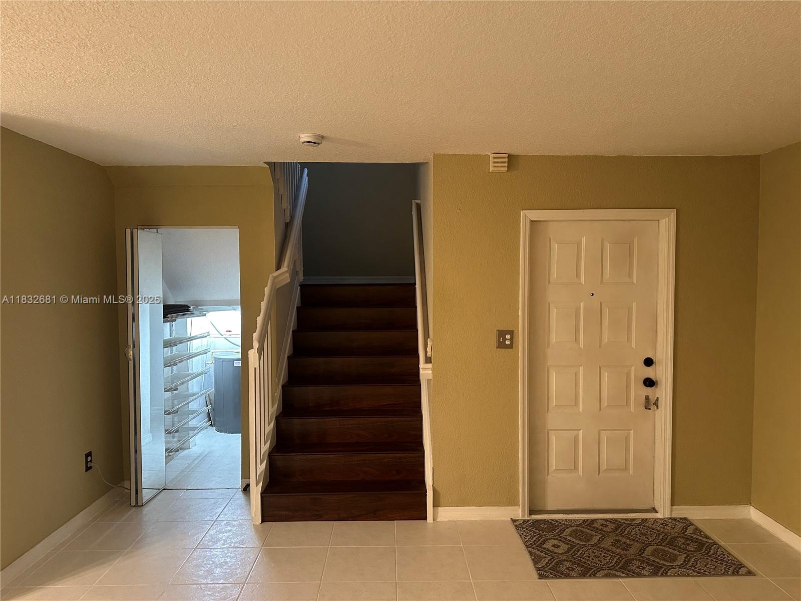 7656 NW 182nd Ter 106