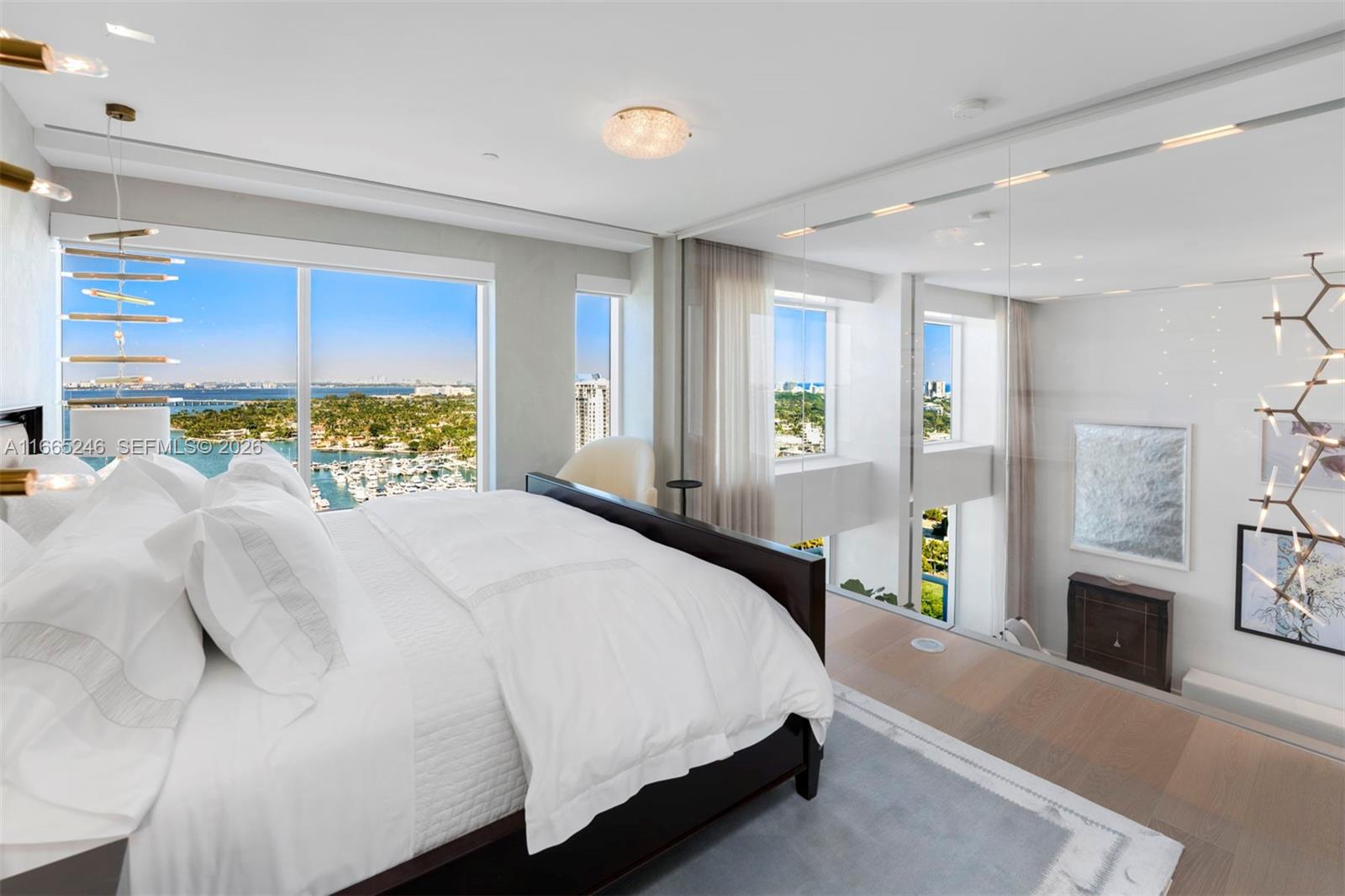 THE GRAND VENETIAN - Residential