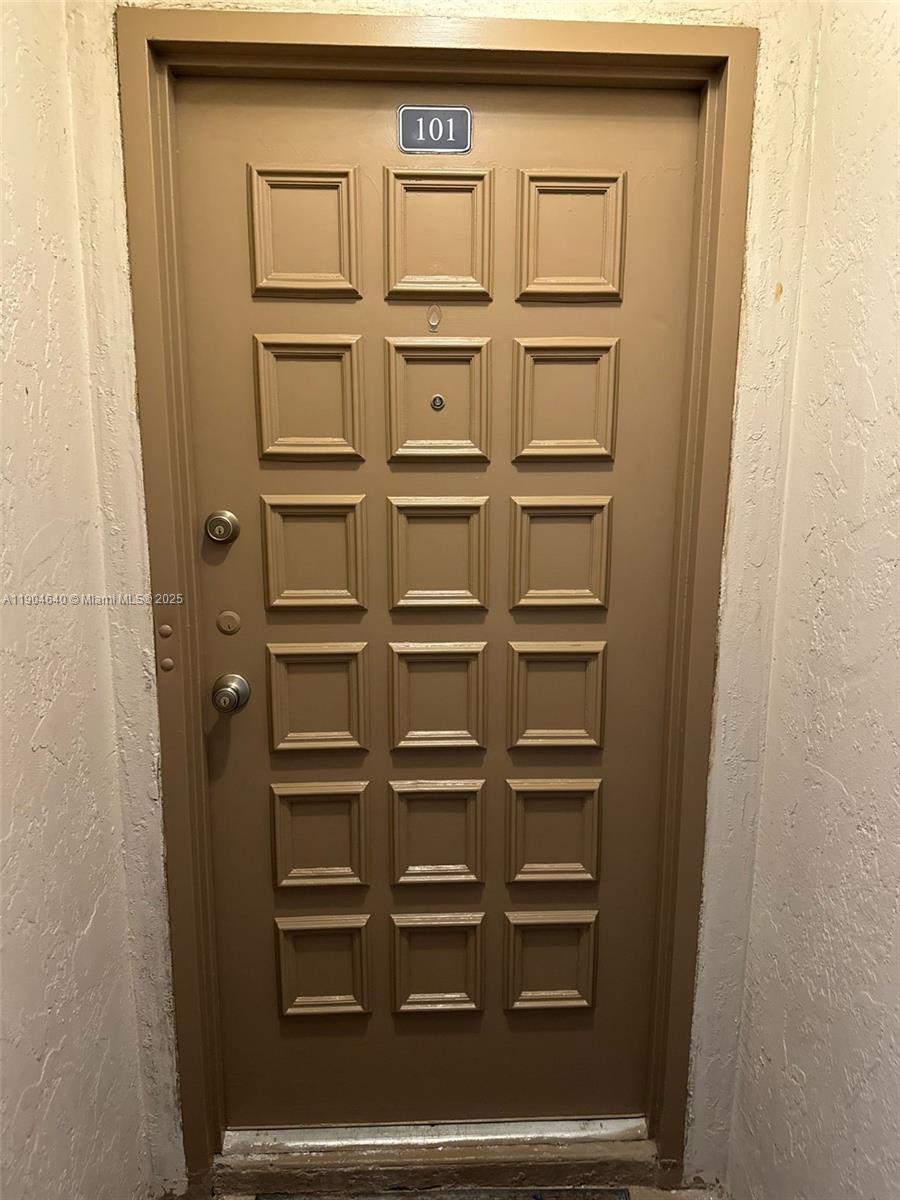 KINGS CREEK SO CONDO - Residential